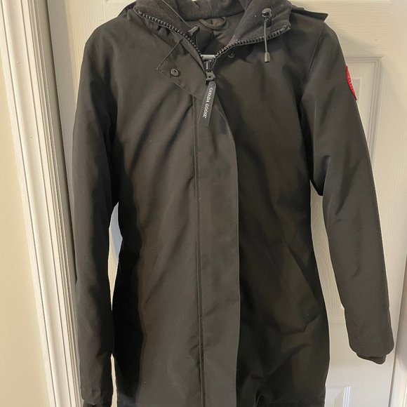 Canada Goose Victoria Parka - like new - Picture 6 of 7